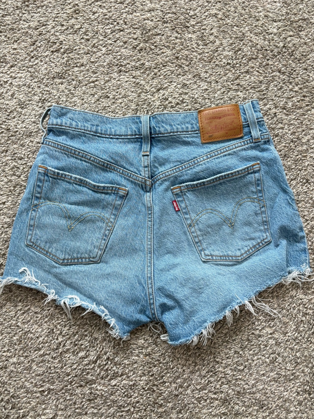 Levi’s 501 Shorts - Picture 3 of 5